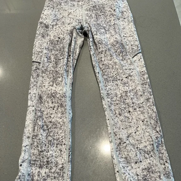 Lululemon speed up Leggings - Picture 7 of 11
